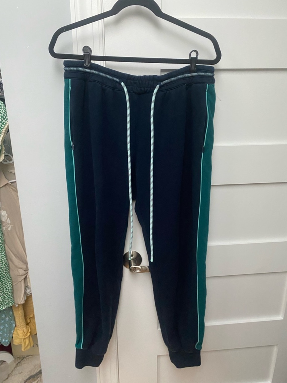 Rare Lululemon Face Forward Jogger sweatpants - Picture 5 of 9